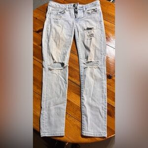 American Eagle Outfitters Light Gray Distressed Women Skinny Jeans